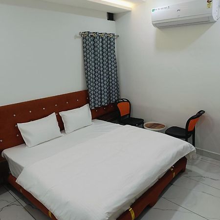 Hotel Shree Kedar Palace اوجاين المظهر الخارجي الصورة