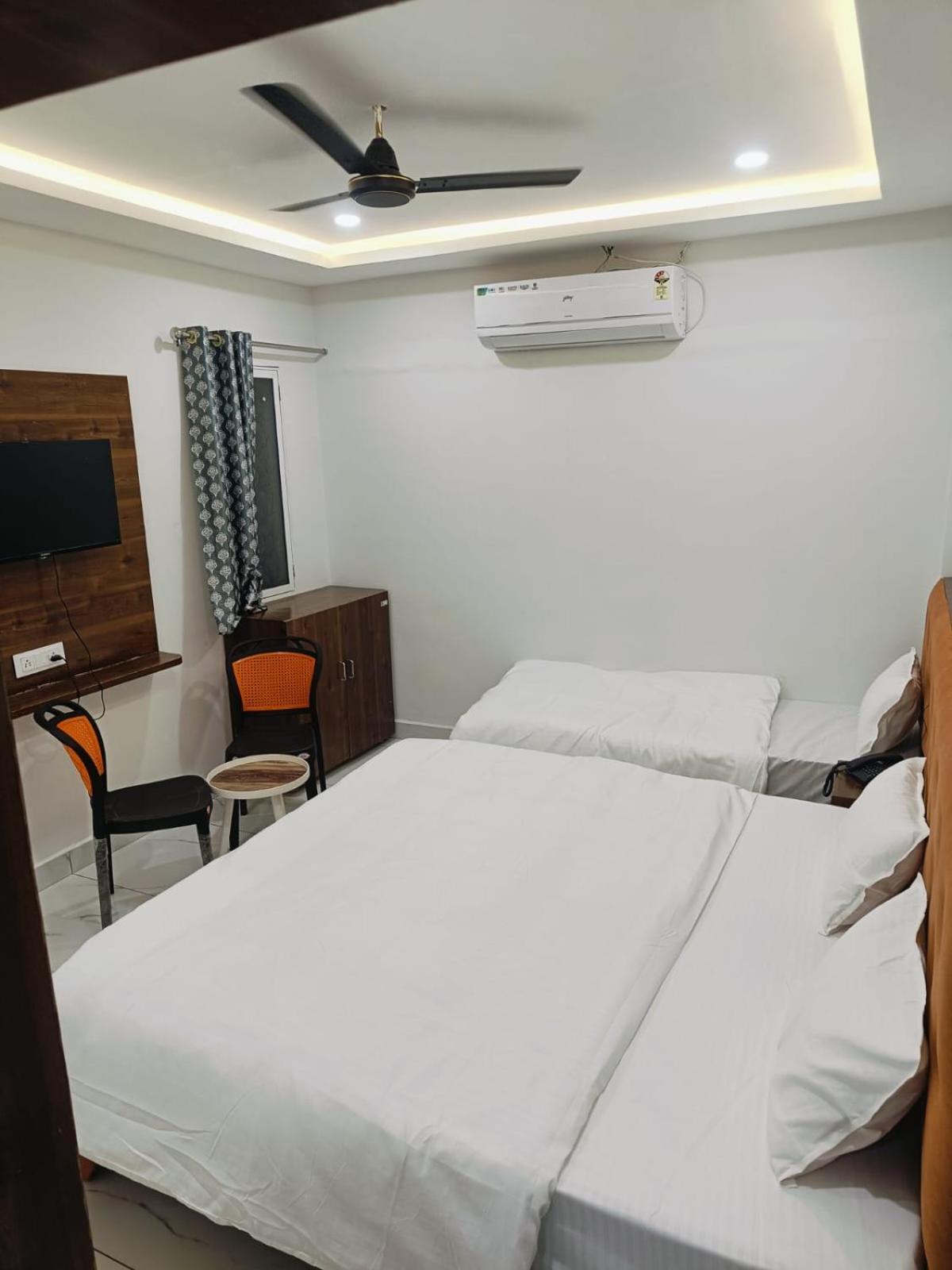 Hotel Shree Kedar Palace اوجاين المظهر الخارجي الصورة