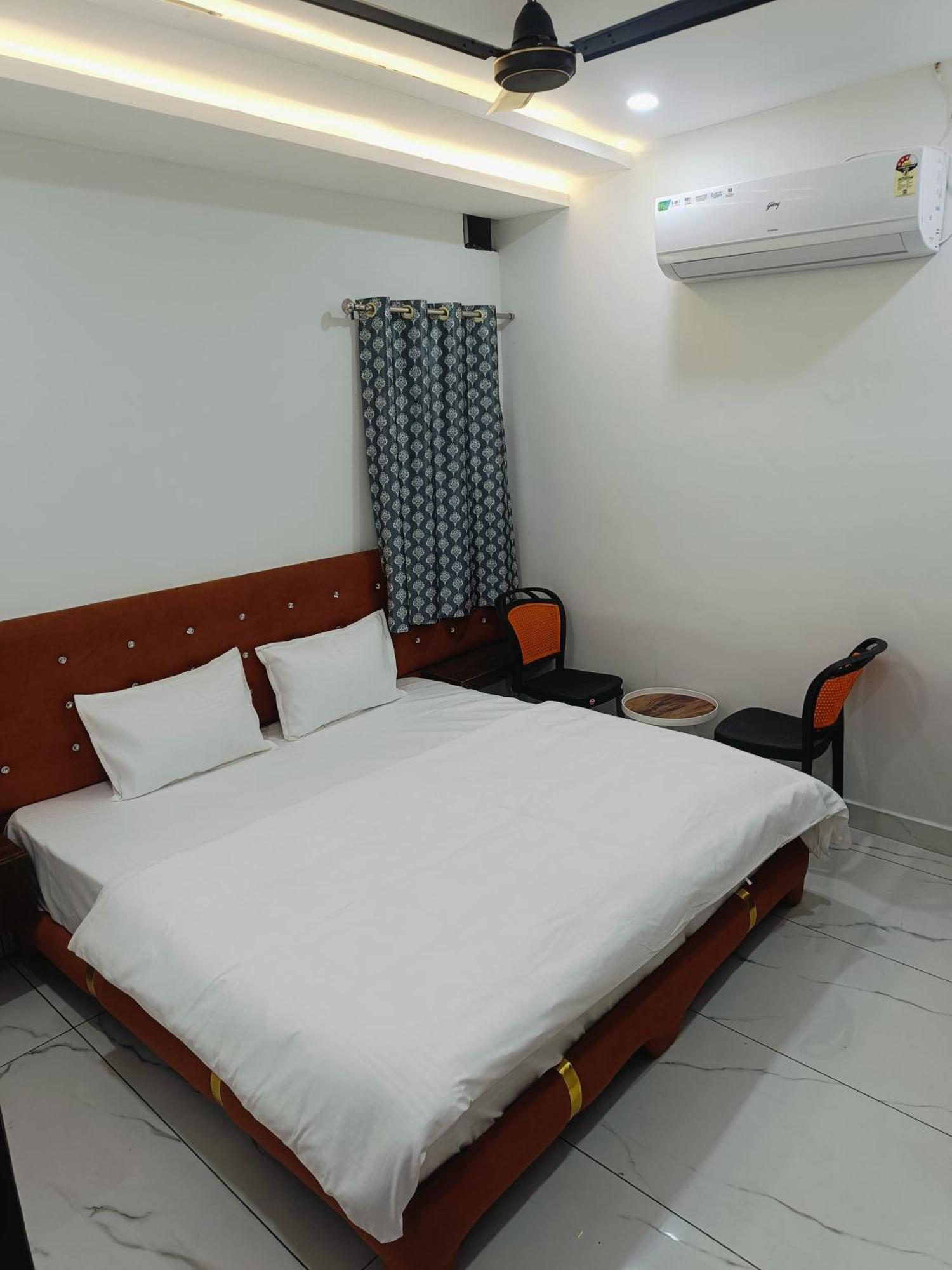 Hotel Shree Kedar Palace اوجاين المظهر الخارجي الصورة